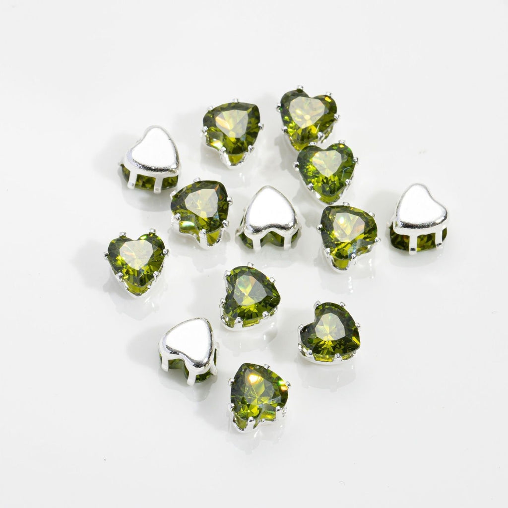 Heart claw inlaid with diamonds 5mm（30pcs）